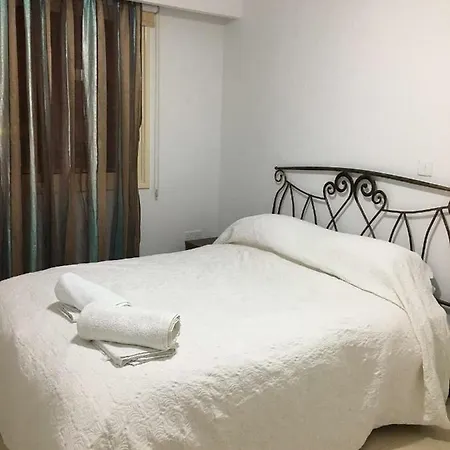 Family 1bd Elysia Park Appartamento