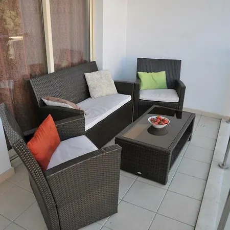 Family 1bd Elysia Park Apartman